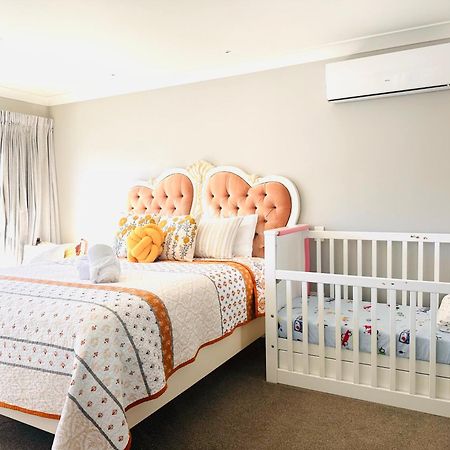 Summer Holiday 4 Bedrooms House In Hamilton With Pool And Spa Exterior photo