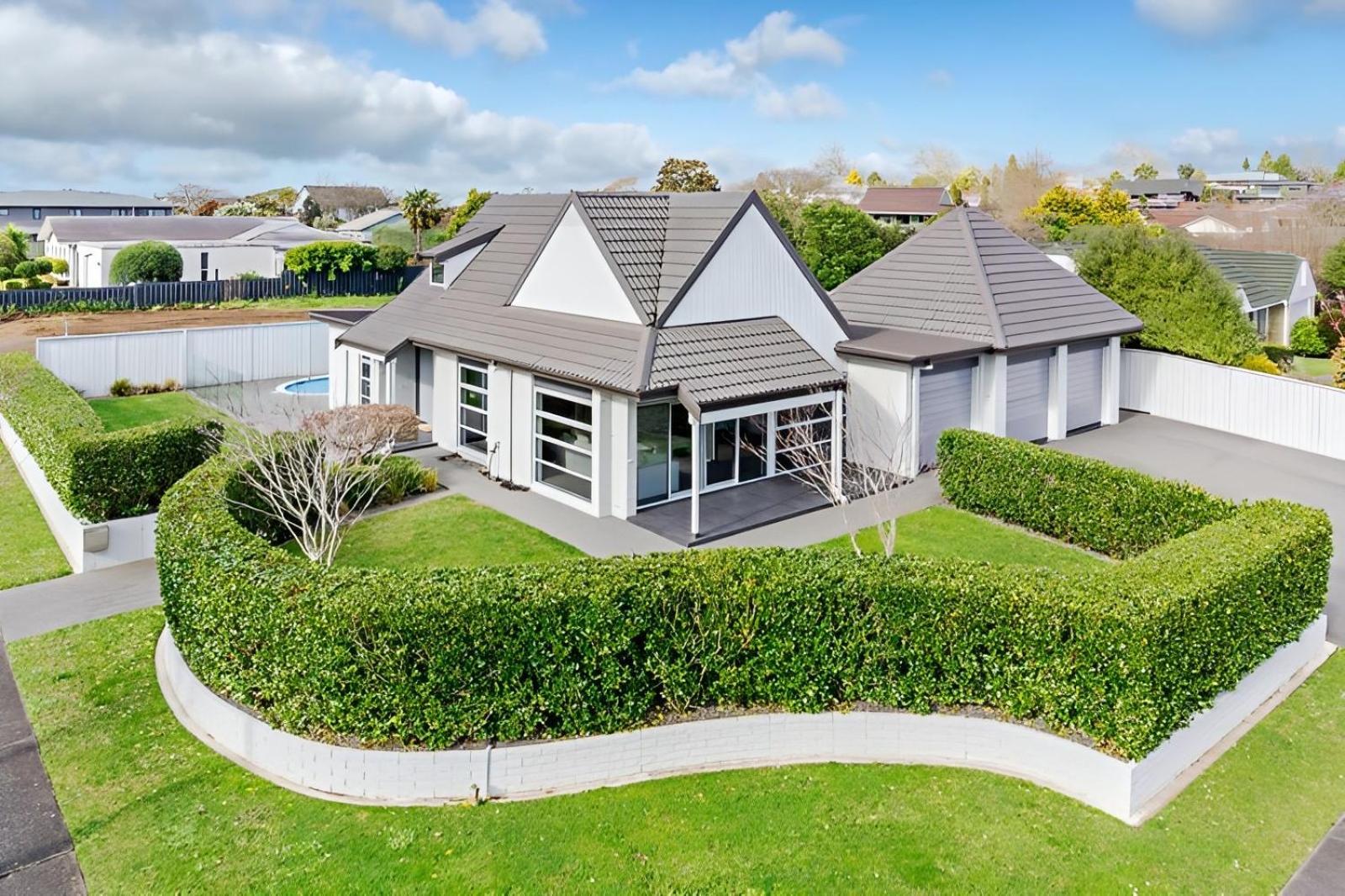 Summer Holiday 4 Bedrooms House In Hamilton With Pool And Spa Exterior photo